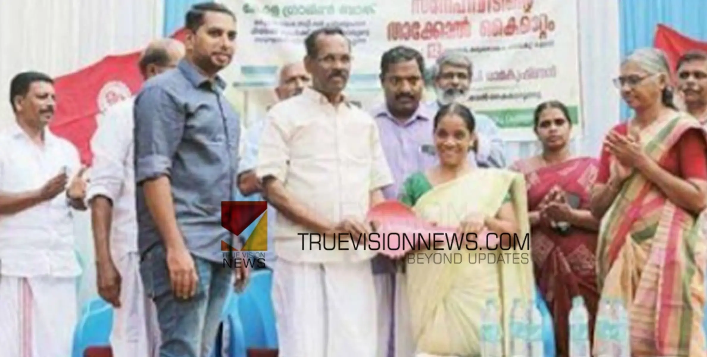 സ്നേഹവീടിന്റെ താക്കോൽ കൈമാറി