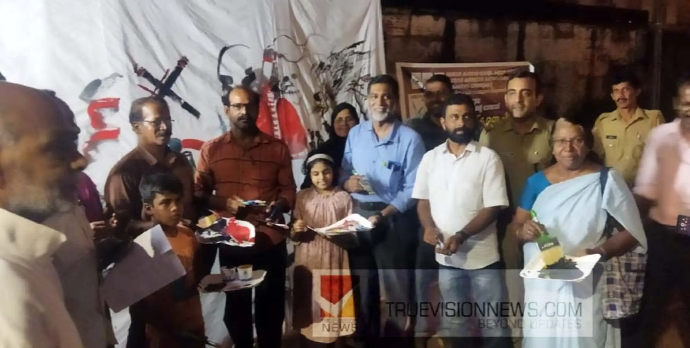 മെയ് 31 പുകയില വിരുദ്ധ ദിനത്തിൽ തലശേരിയിൽ  ബോധവത്ക്കരണ തെരുവോര ചിത്രരചന സംഘടിപ്പിച്ചു