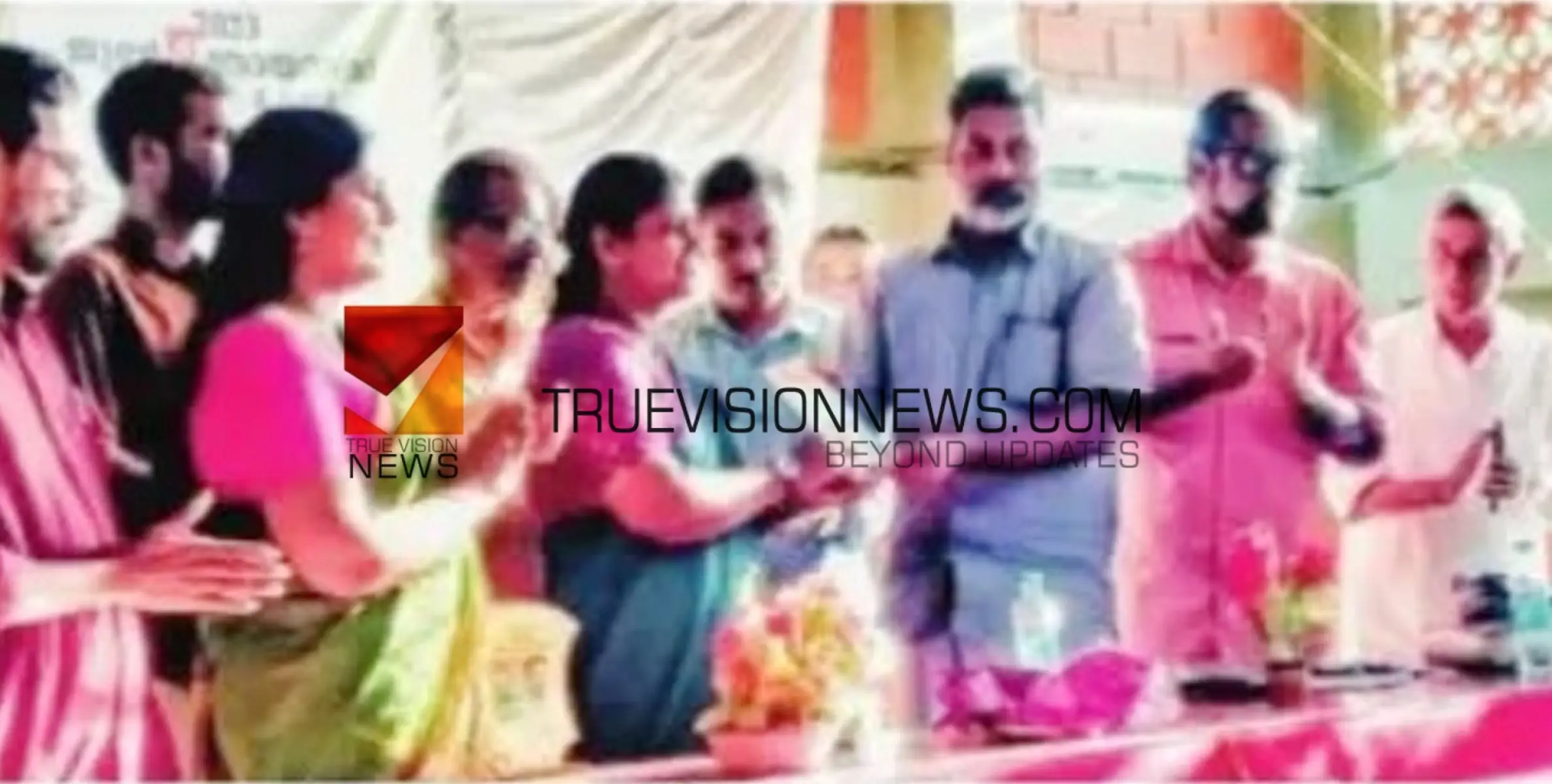 പുറമേരിയിൽ ഒറ്റ മുറി വീട് കവിത സമാഹാരം പ്രകാശിപ്പിച്ചു