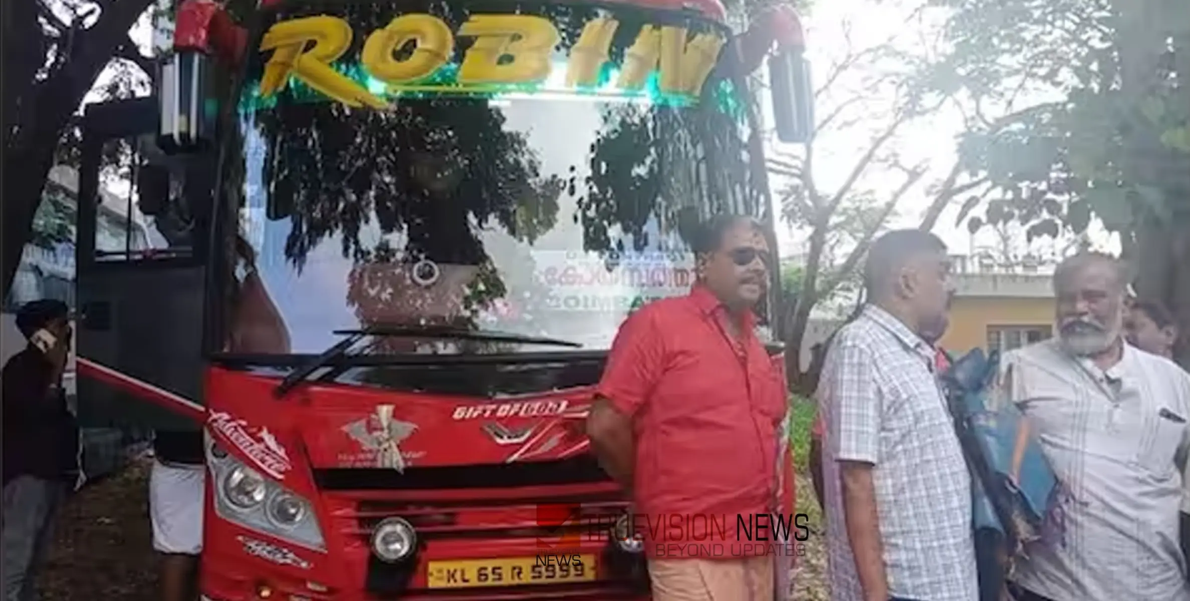  #RobinBus | റോബിൻ വിട്ടുനല്‍കി, പെർമിറ്റ് ലംഘനത്തിന് പിഴ അടച്ചത് 10,000 രൂപ