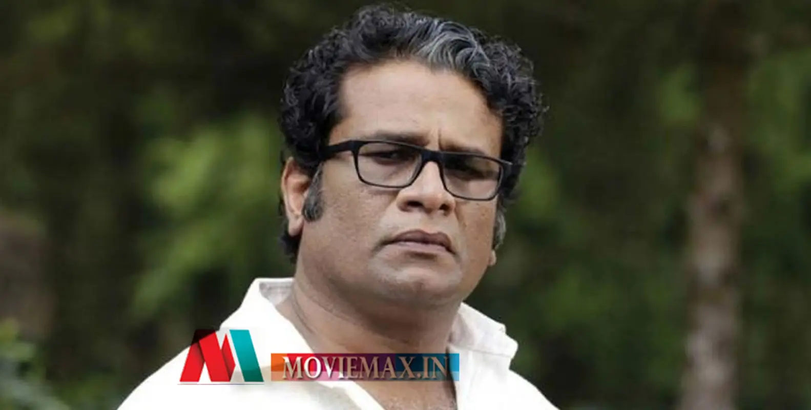 എന്നാലും എന്റെ ശ്രീമതി ടീച്ചറെ എന്ന് വിളിക്കാന്‍ തോന്നുന്നു; പരിഹാസവുമായി നടന്‍ ഹരീഷ് പേരടി