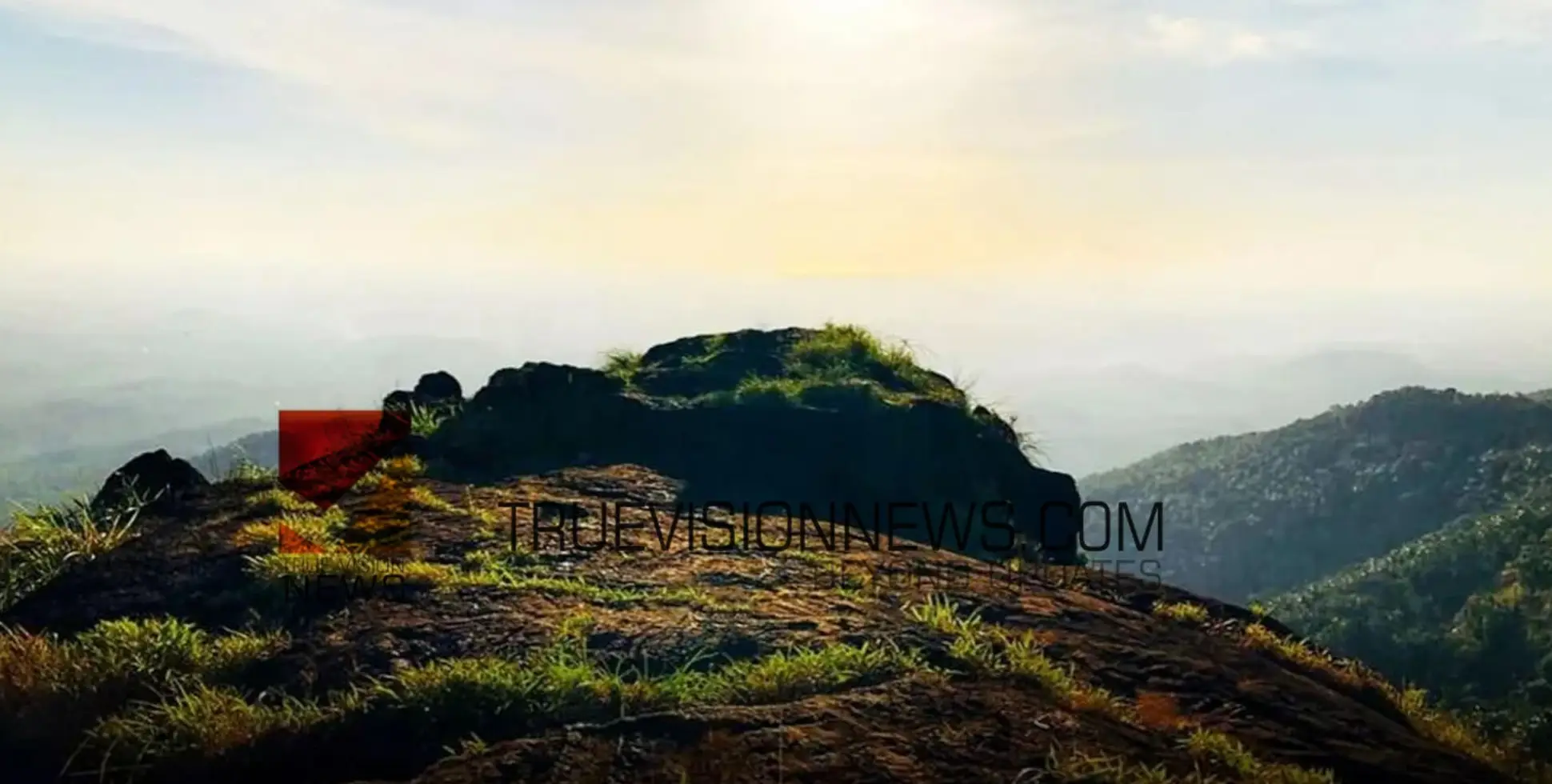 #kuttiady | ടൂറിസം വകുപ്പിന്റെ കണ്ണിൽപ്പെടാതെ  ഉറിതൂക്കി മലയും കൊരണപ്പാറയും