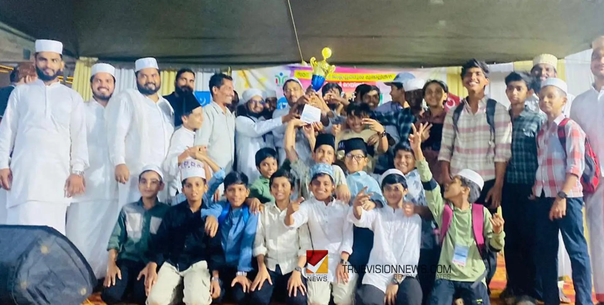 #champions| കല്ലാച്ചി റേഞ്ച് മുസാബഖ: ചീറോത്തു മദ്രസ്സ ഓവറോൾ ചാമ്പ്യാന്മാർ