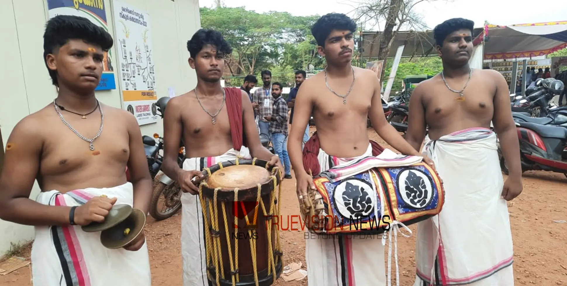 #KozhikodeRevenueDistrictKalolsavam2023 | മദ്ദള മേളത്തിൽ പെരുപ്പിച്ച് കയറി  അഭിരാമും സംഘവും 